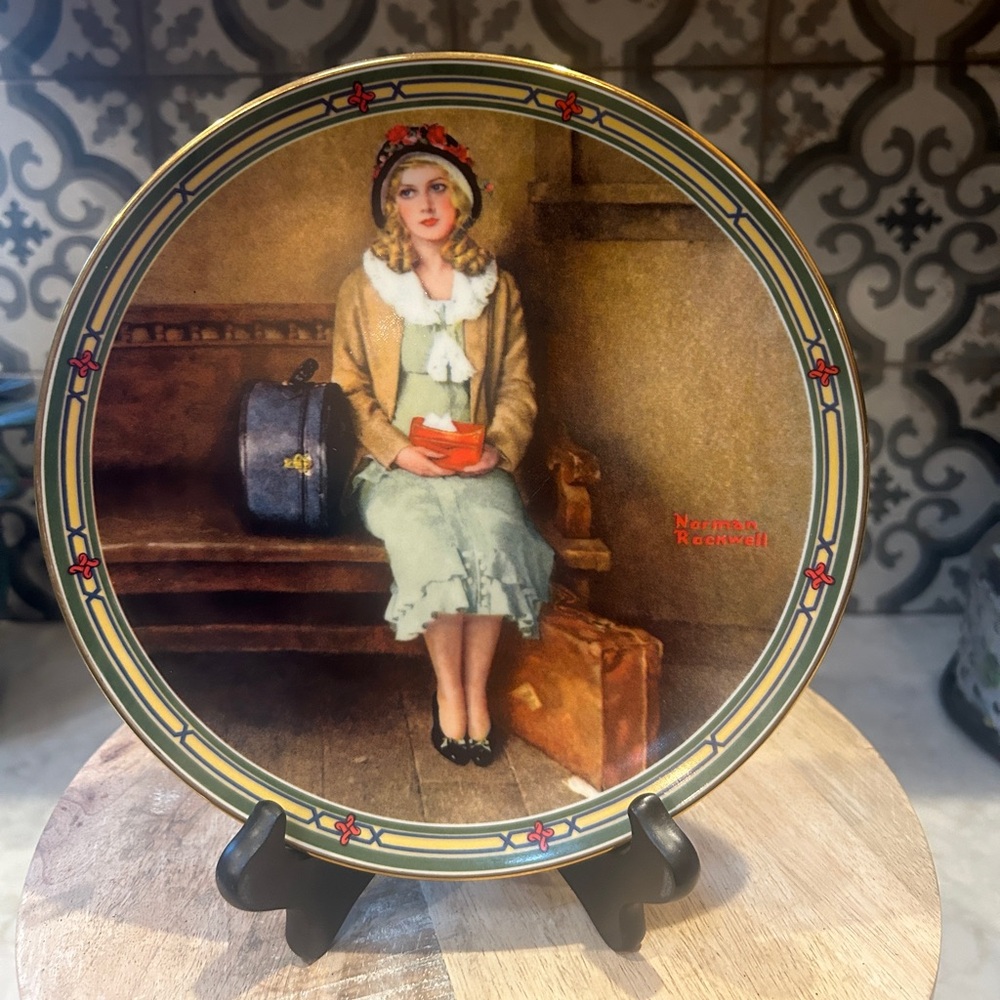 1985 VINTAGE NORMAN ROCKWELL PLATE BY EDWIN M. KNOWLES- COLLECTIBLE-SEE PICS!